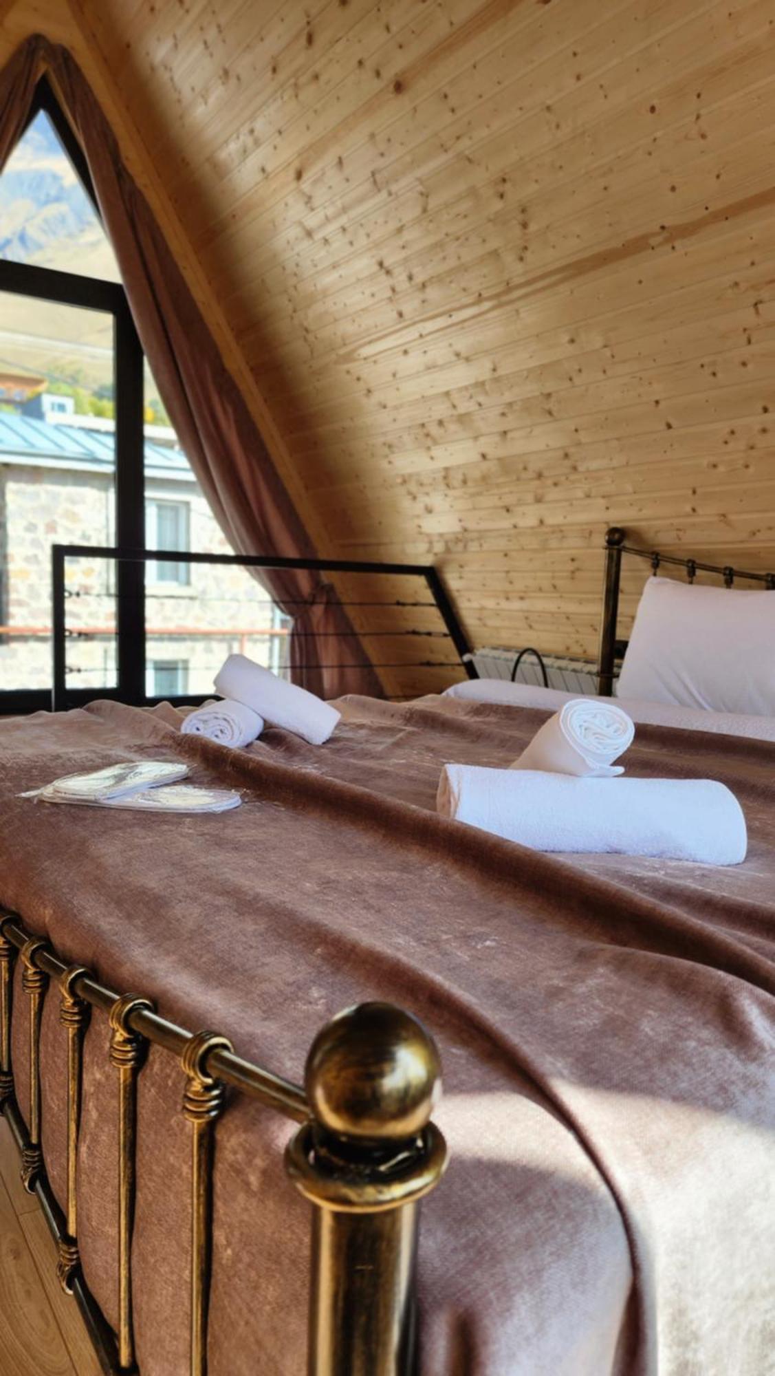 Magic Hut_Kazbegi Villa Bilik gambar